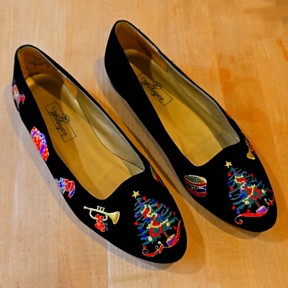 Vtg Worthington velvet Christmas Flats shoes